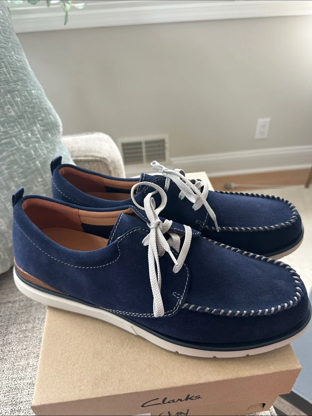 BRAND NEW WITH TAGS!! Clarks Navy Suede Boat-Style Lace-Up Shoes with White Lace